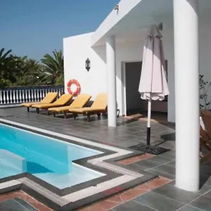 villas-del-mar-puerto-calero.in-canary-islands.com/